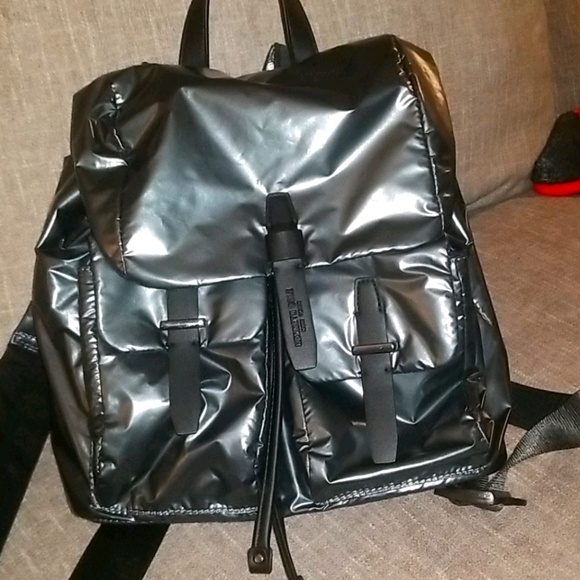 Kenneth Cole Vesty Backpack - Picture 1 of 4